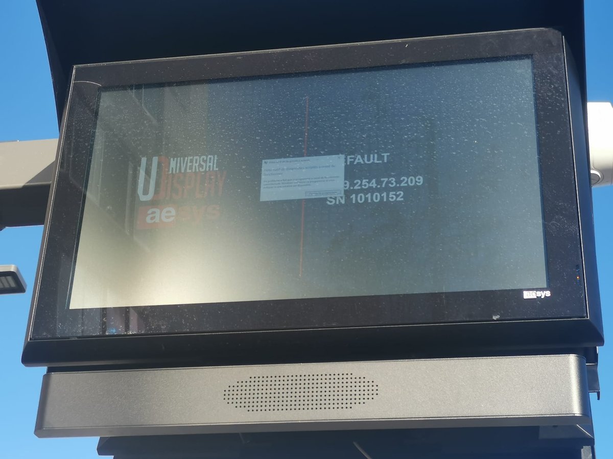 Erreur Windows affichée sur un écran de transports publics